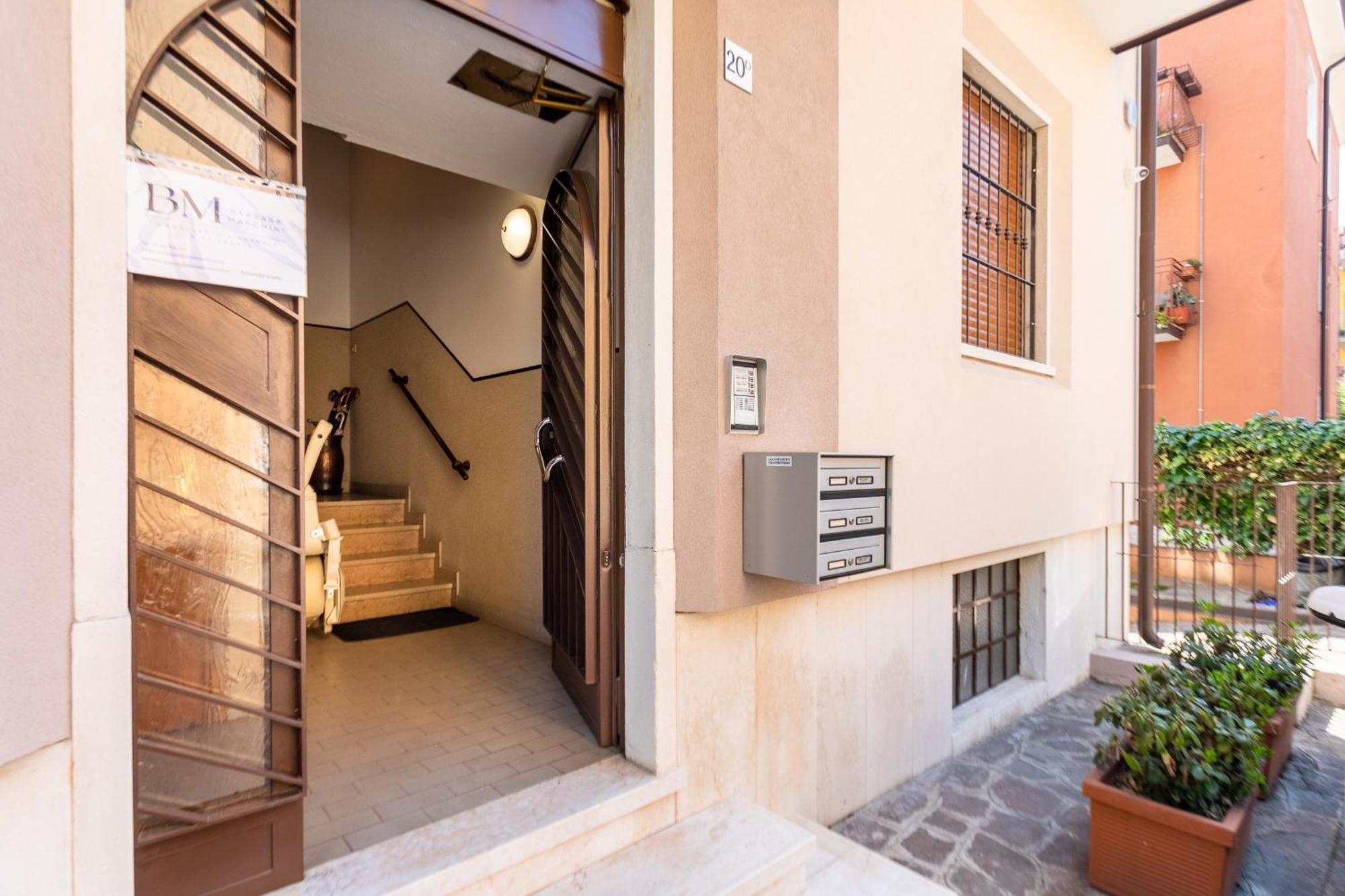 Marullina - Arena Di A 10 Minuti Apartment